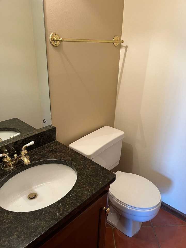 3027 W Capital Ave #5 - Photo 6 of 14