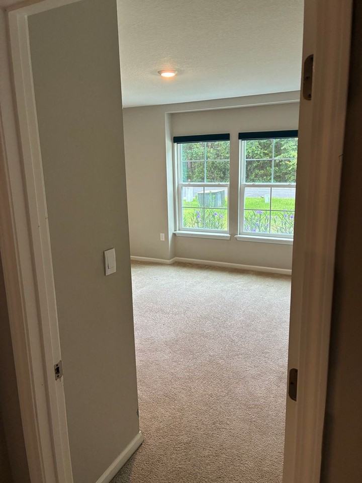 107 Holm Pl - Photo 5 of 34