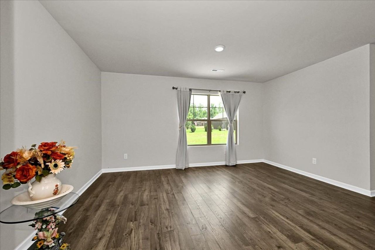 1108 Quail Hollow Rd Sw - Photo 4 of 26