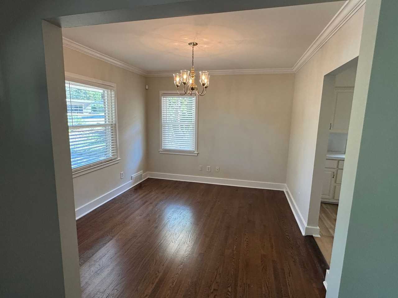 521 Vista Dr - Photo 3 of 27