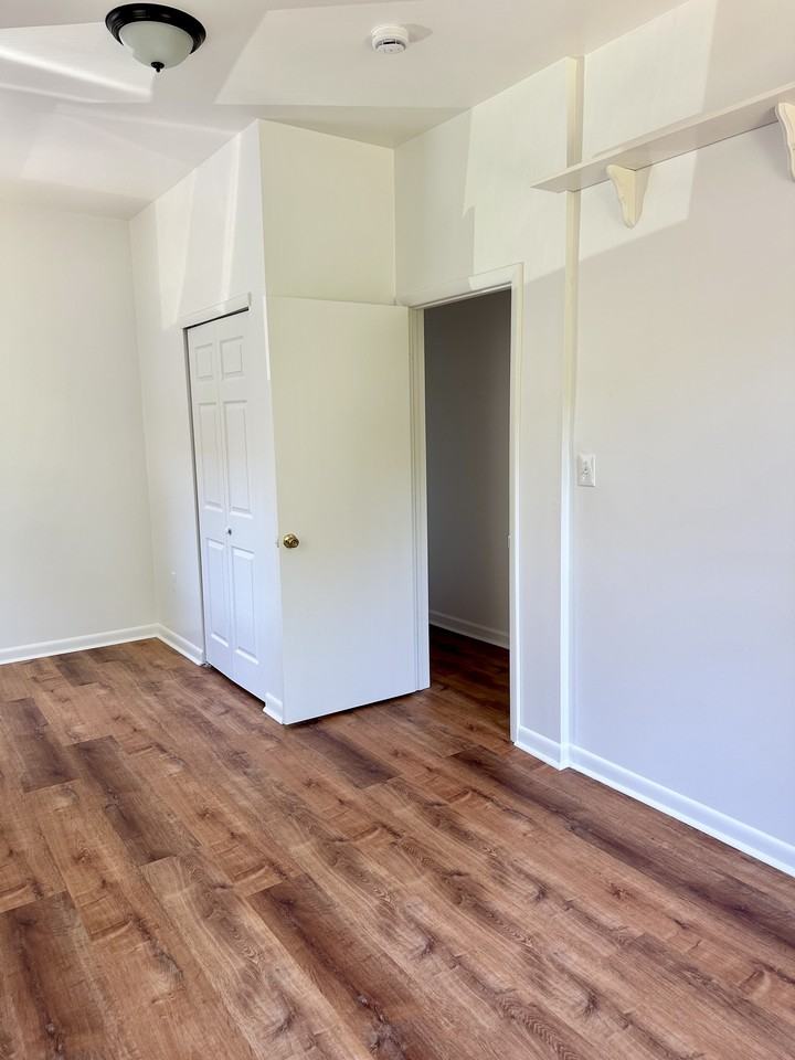 116 N New Rd #1 - Photo 7 of 10