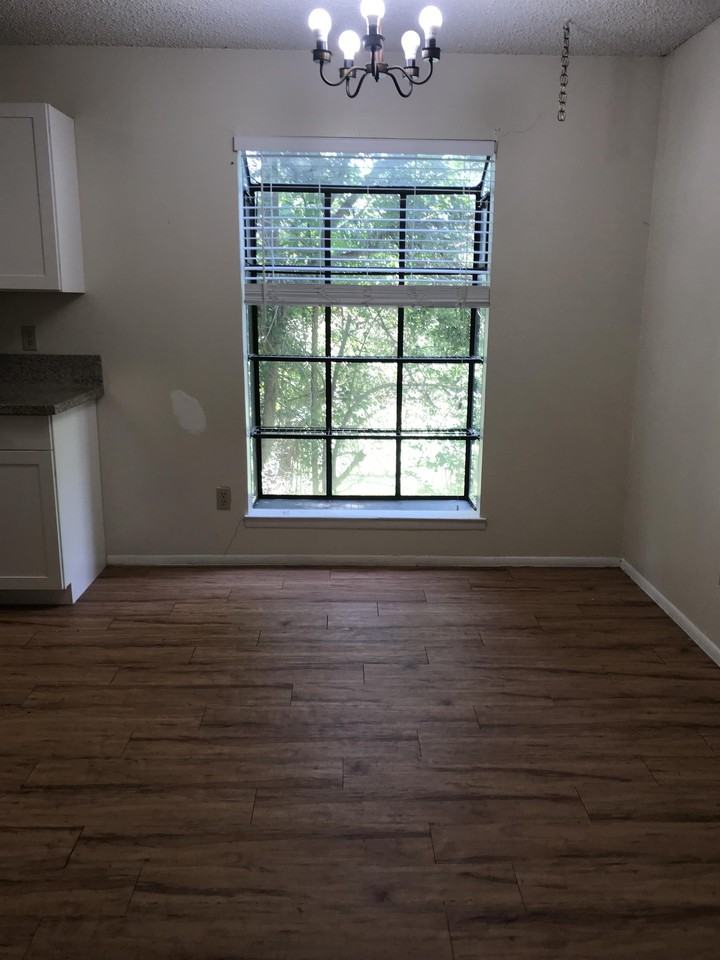 603 Bracewood Cir #D - Photo 4 of 16