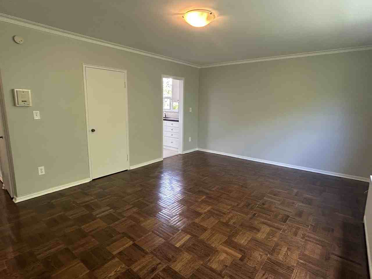 1299 Bayview Avenue - Photo 3 of 8