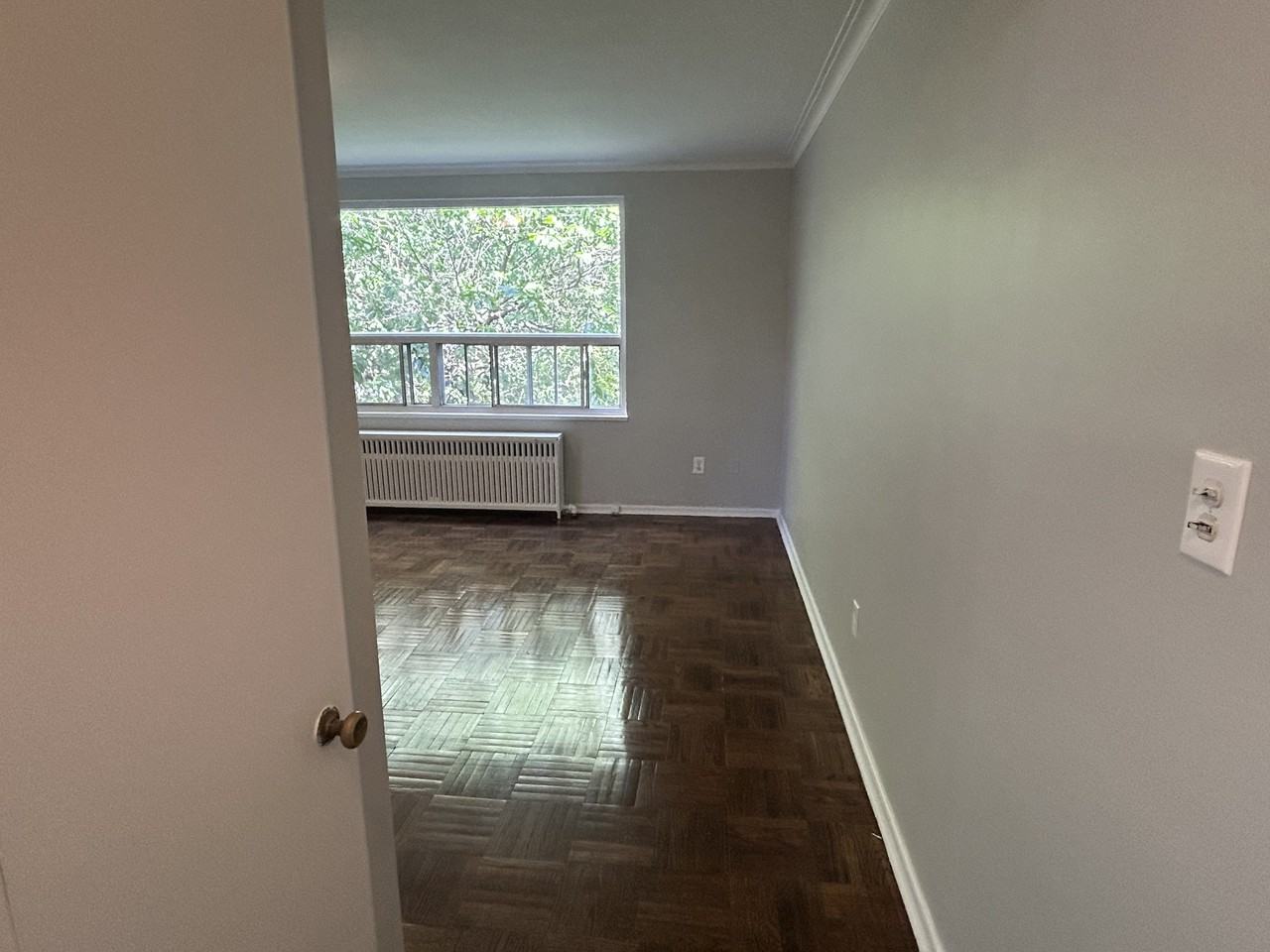 1299 Bayview Avenue - Photo 6 of 8