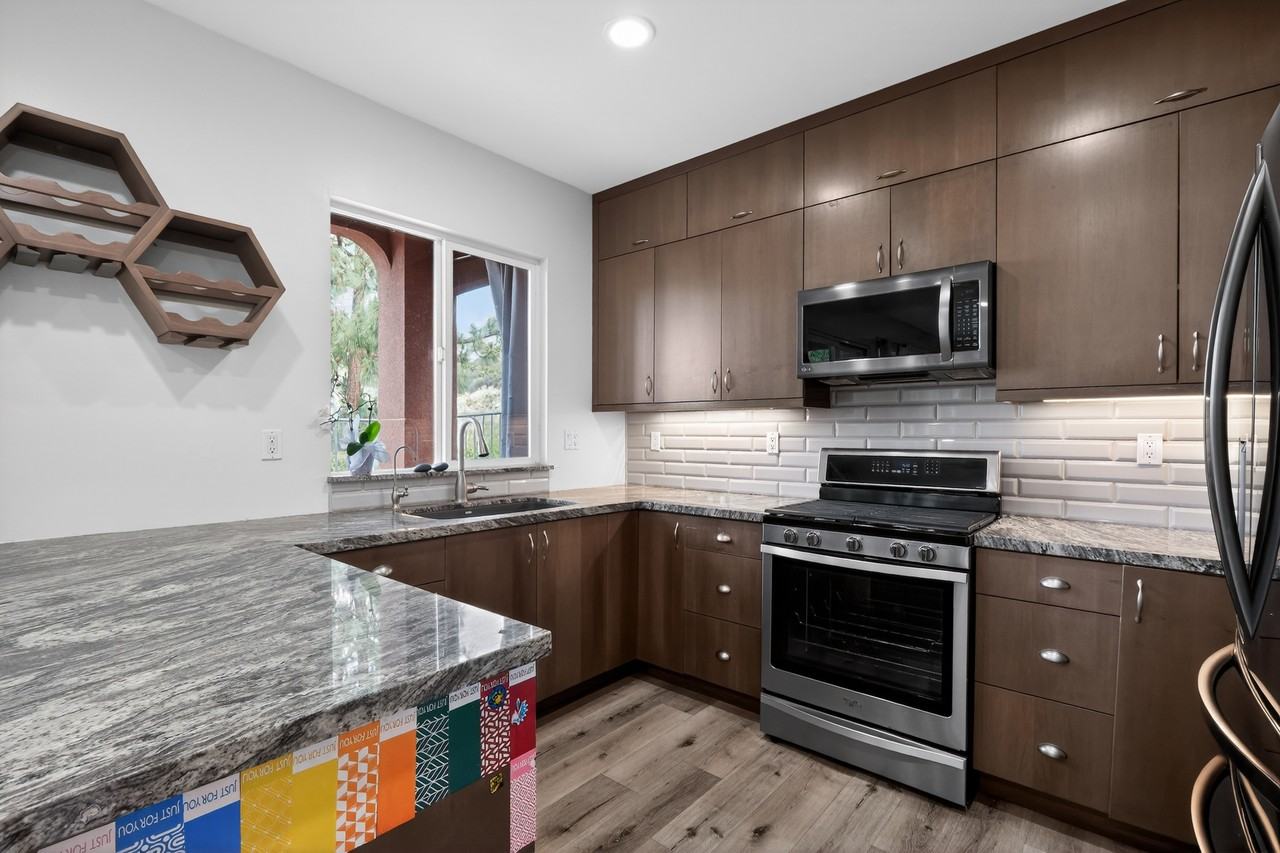 1357 Sky Ridge Ct #1 - Photo 4 of 30