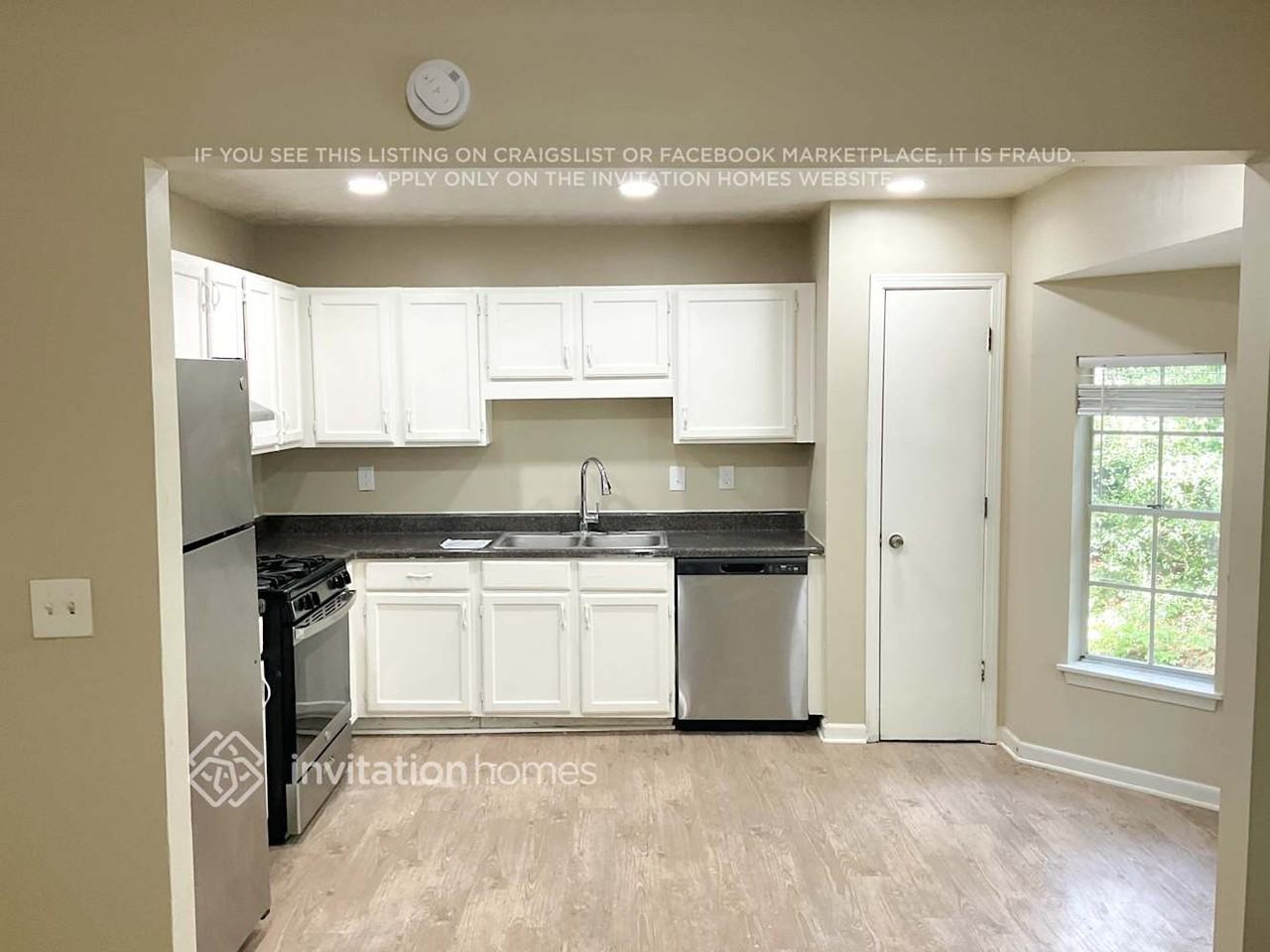 1333 Regal Heights Dr - Photo 5 of 16