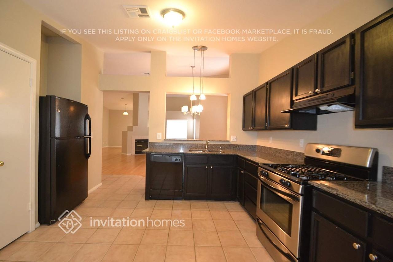 1629 Palmae Way - Photo 3 of 11