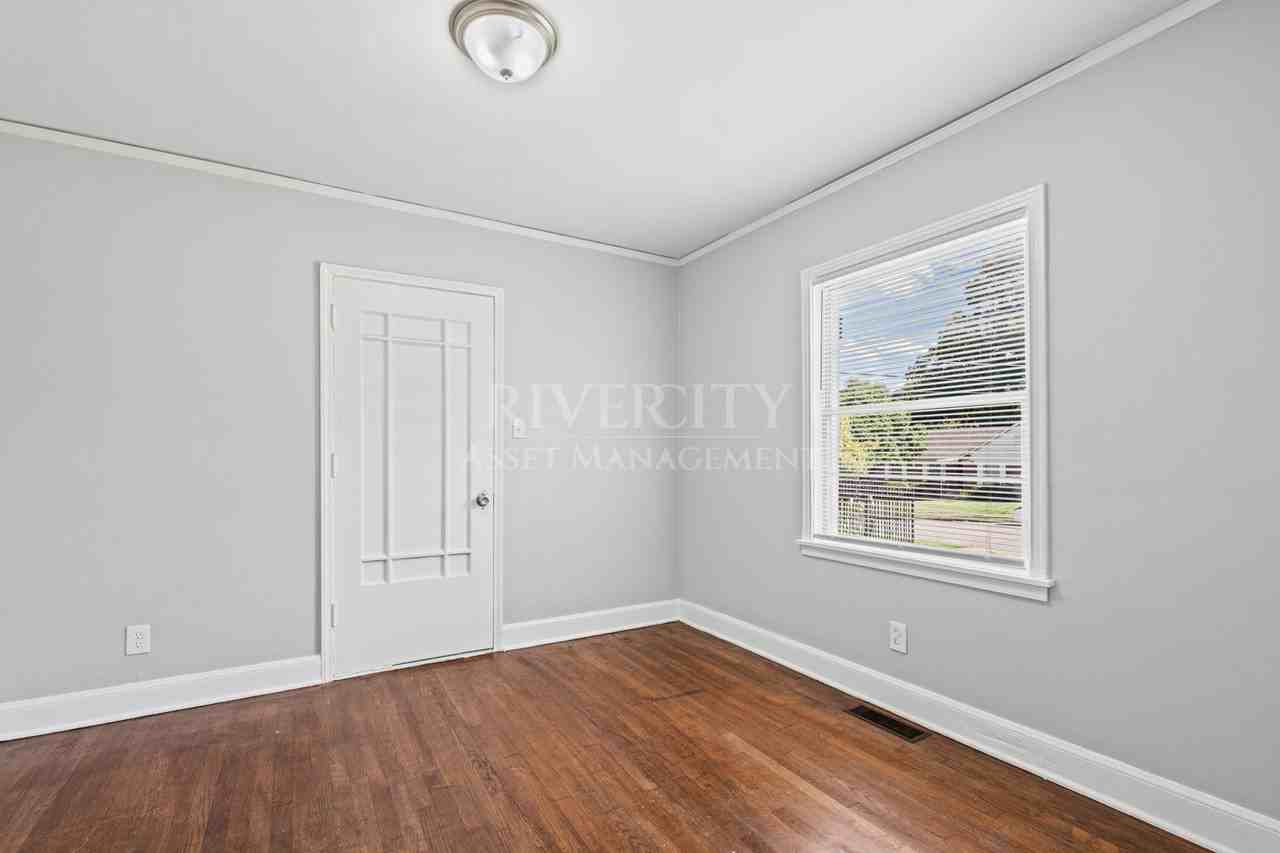 1232 Vaughn Rd #1 - Photo 5 of 19