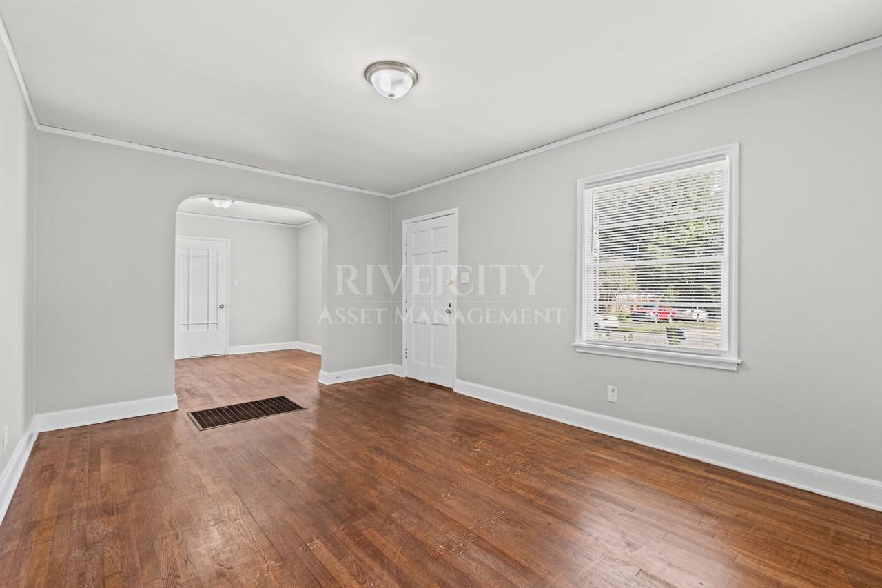 1232 Vaughn Rd #1 - Photo 6 of 19