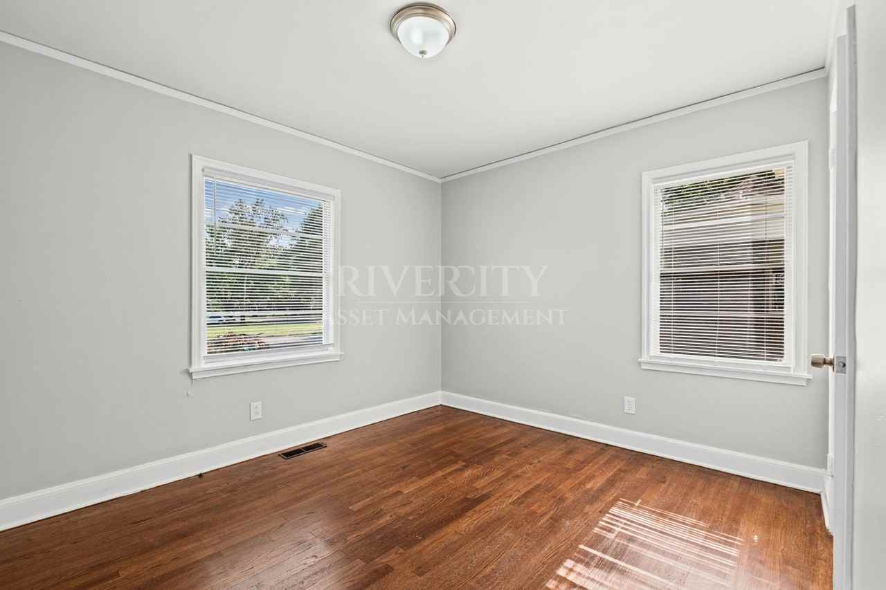 1232 Vaughn Rd #1 - Photo 7 of 19