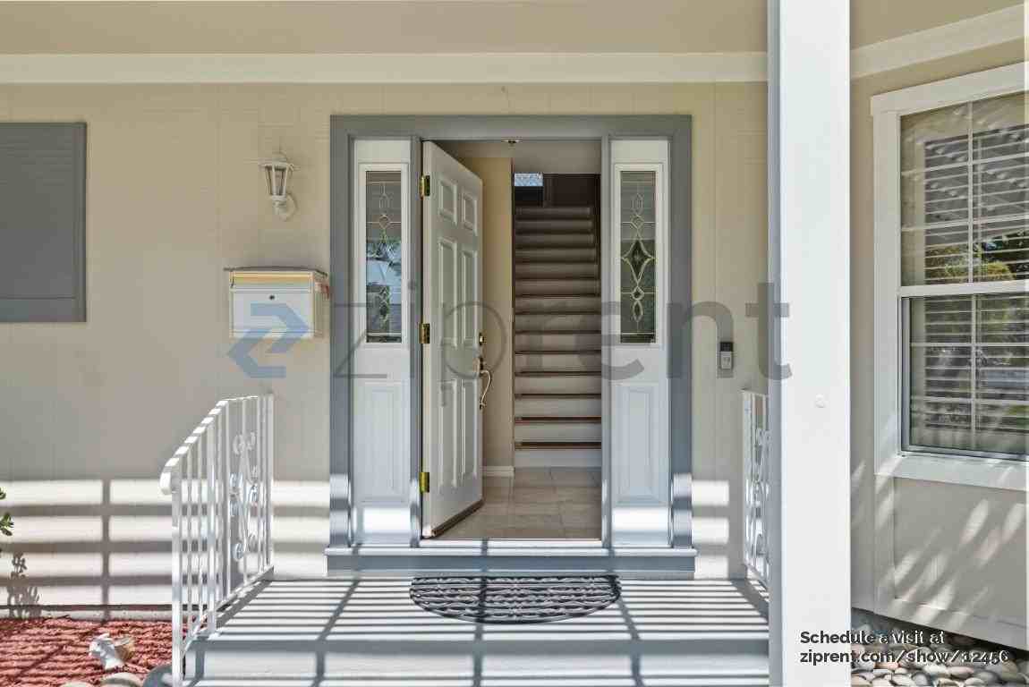 1602 Saint Regis Dr - Photo 3 of 29