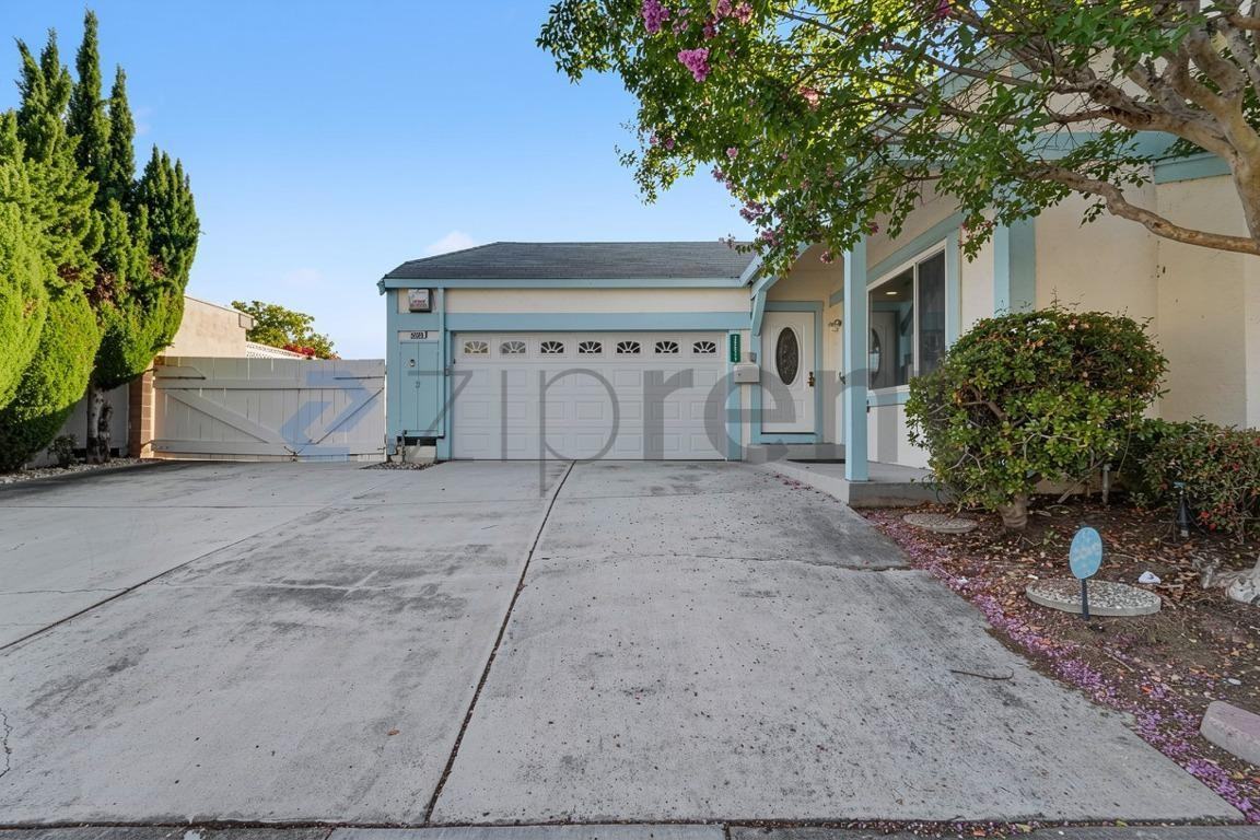 38071 Edward Ave - Photo 4 of 33