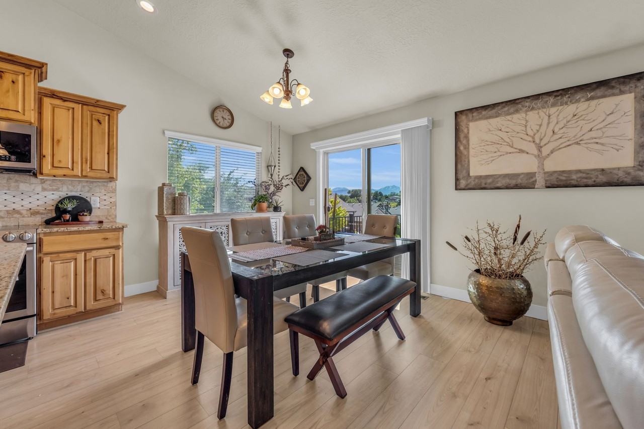11176 South Shilling Avenue - Photo 3 of 19