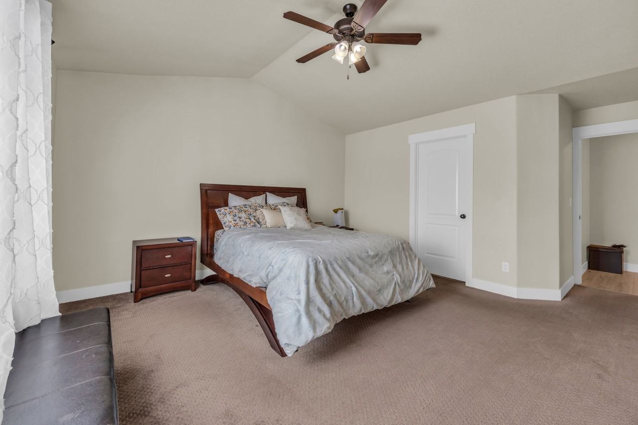 11176 South Shilling Avenue - Photo 7 of 19
