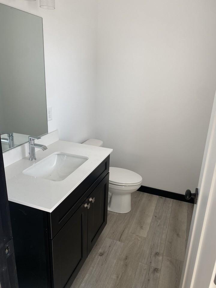 2977 Fen Way #C - Photo 5 of 17
