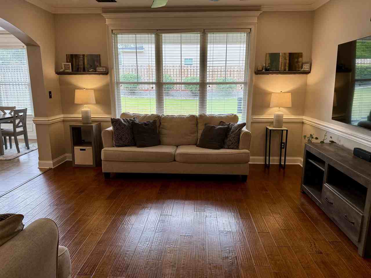 633 Dunrobin Ln #1 - Photo 4 of 17