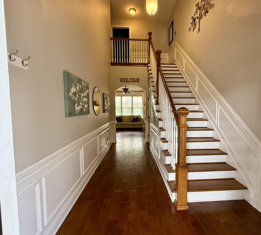 633 Dunrobin Ln #1 - Photo 5 of 17