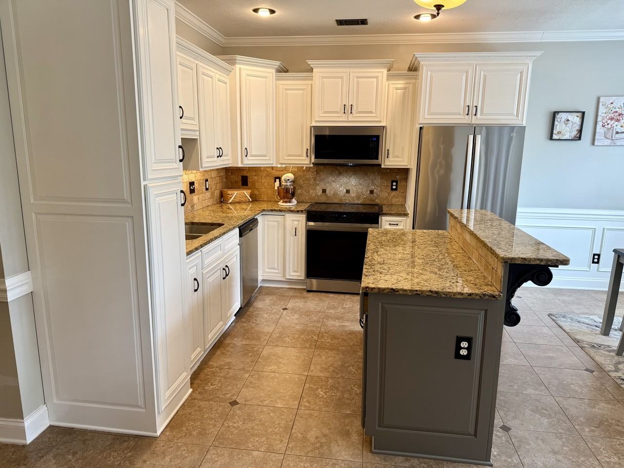 633 Dunrobin Ln #1 - Photo 6 of 17