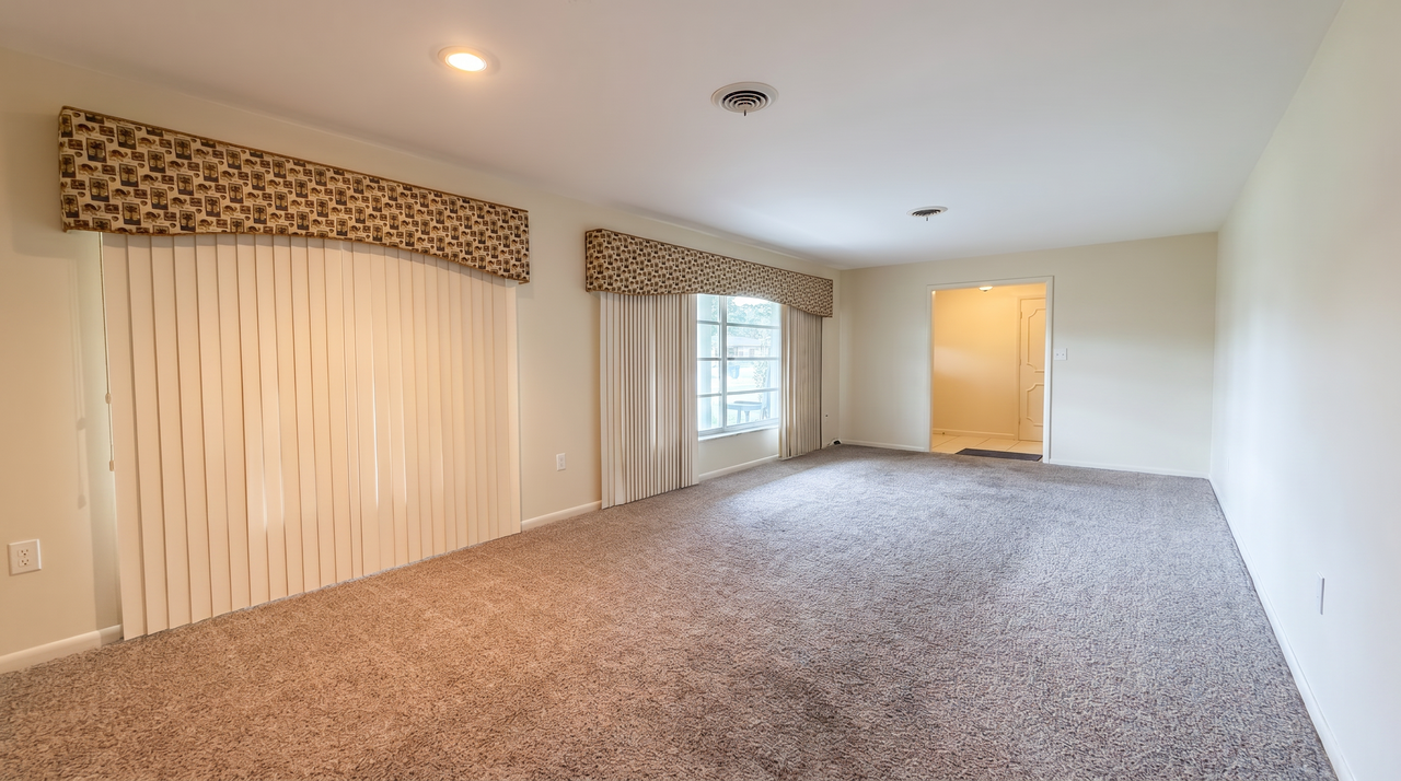 4007 Greenwood Dr #1 - Photo 5 of 24