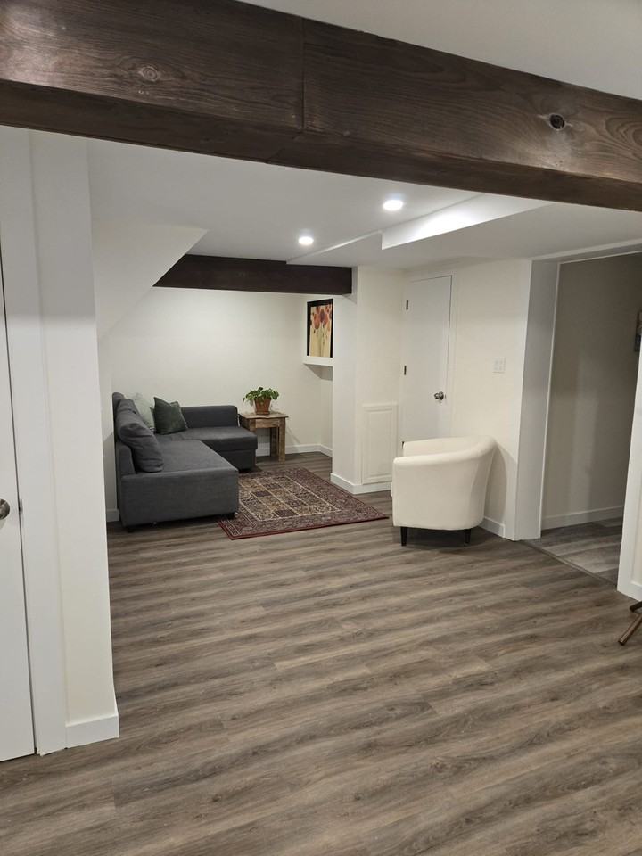 Ellins Ave - Photo 2 of 13