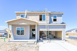 featured image of 923 Gianna Ave