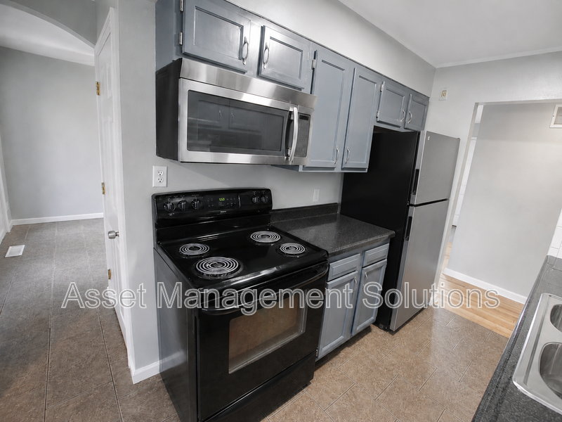 723 Riderwood Dr - Photo 5 of 21