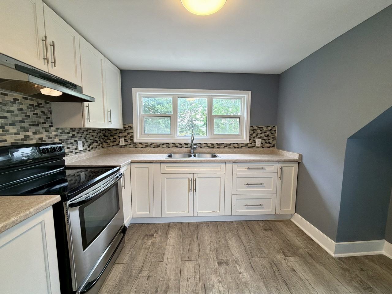 45 Campbell Ave - Photo 4 of 22