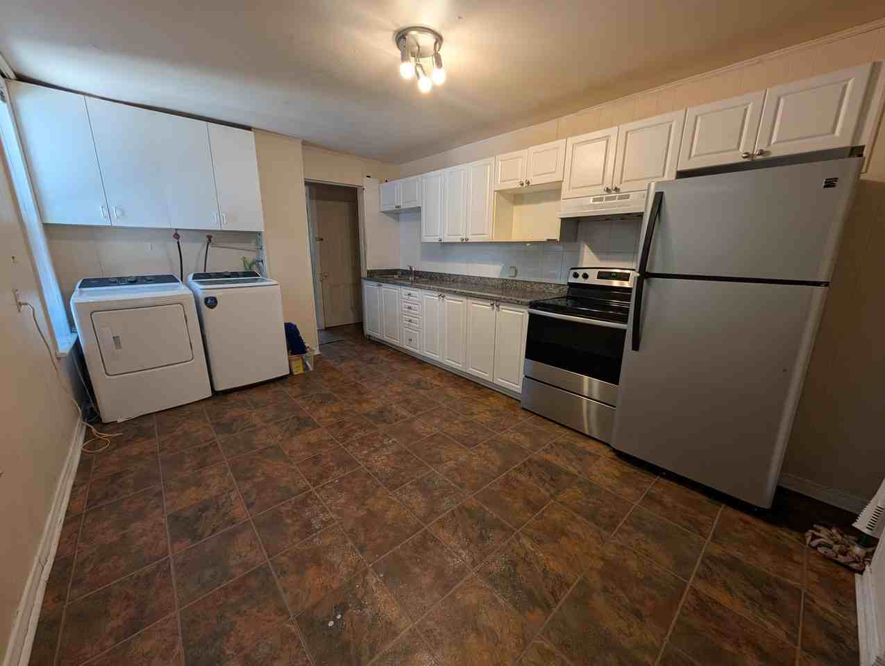 85 Division St - Photo 2 of 19