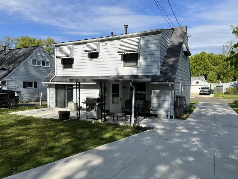 1826 Hanover St - Photo 3 of 14