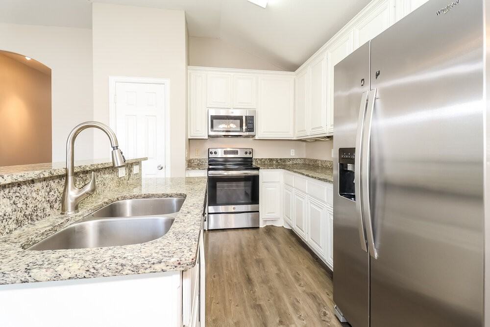 9308 Cynthia Ct - Photo 5 of 16
