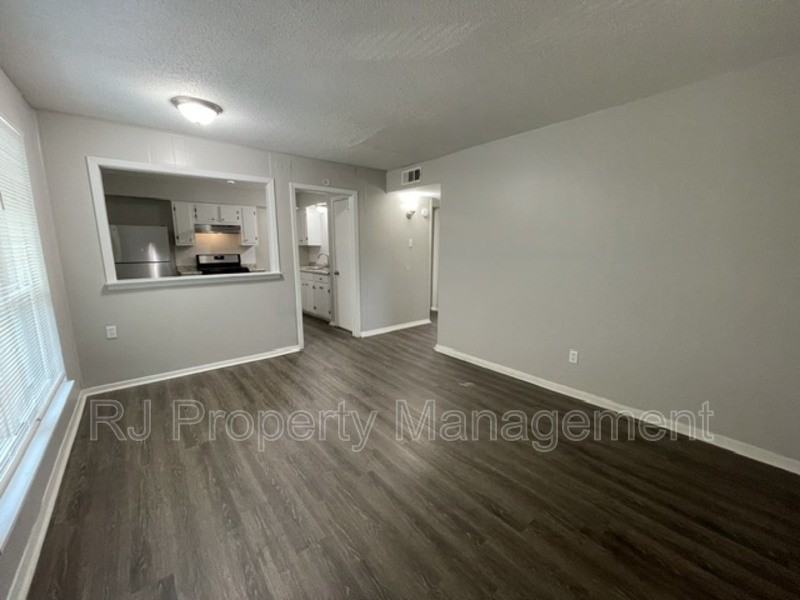605 Patterson St #2 - Photo 2 of 13