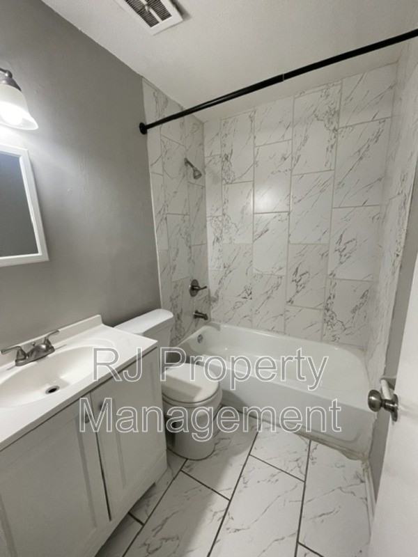 605 Patterson St #2 - Photo 7 of 13
