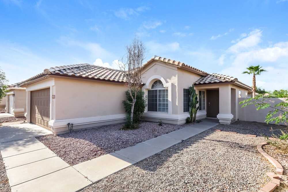 7427 W Tina Ln - Photo 3 of 16