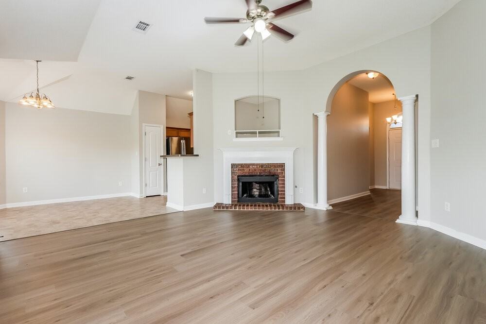 305 Dogwood Spring Dr - Photo 5 of 17