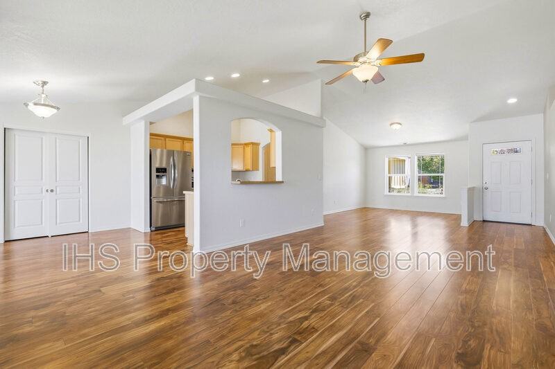 5624 Coppercap Mountain Ln - Photo 7 of 19