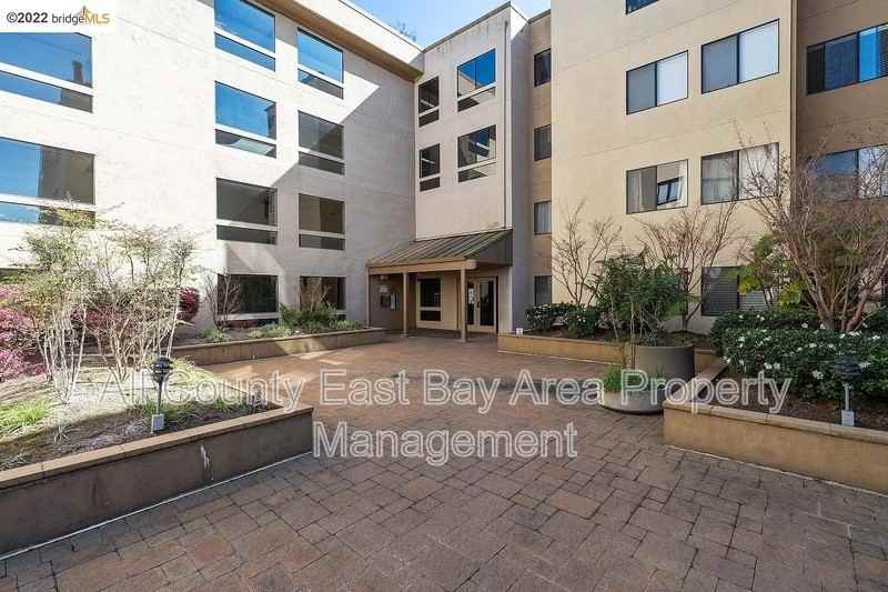 545 Pierce St #2209 - Photo 2 of 9