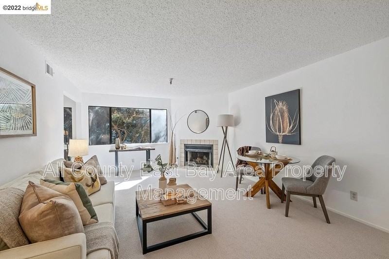 545 Pierce St #2209 - Photo 4 of 9