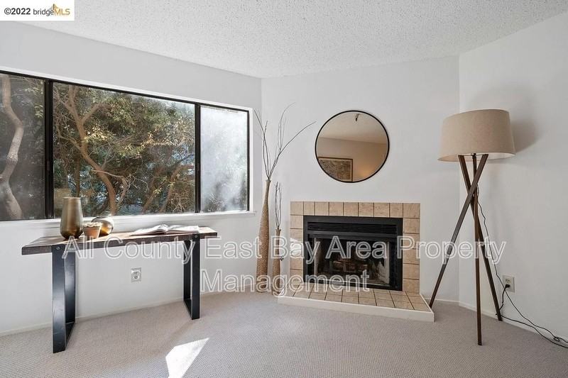 545 Pierce St #2209 - Photo 5 of 9