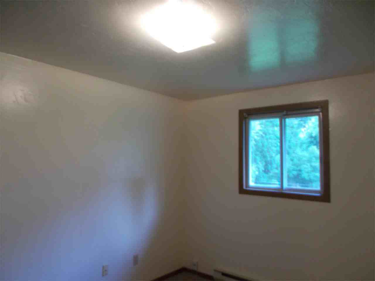 1329 Dousman St - Photo 5 of 11