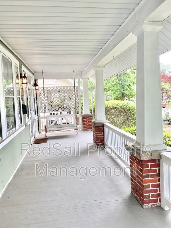53 Shenandoah Rd - Photo 2 of 21