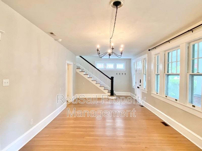 53 Shenandoah Rd - Photo 5 of 21