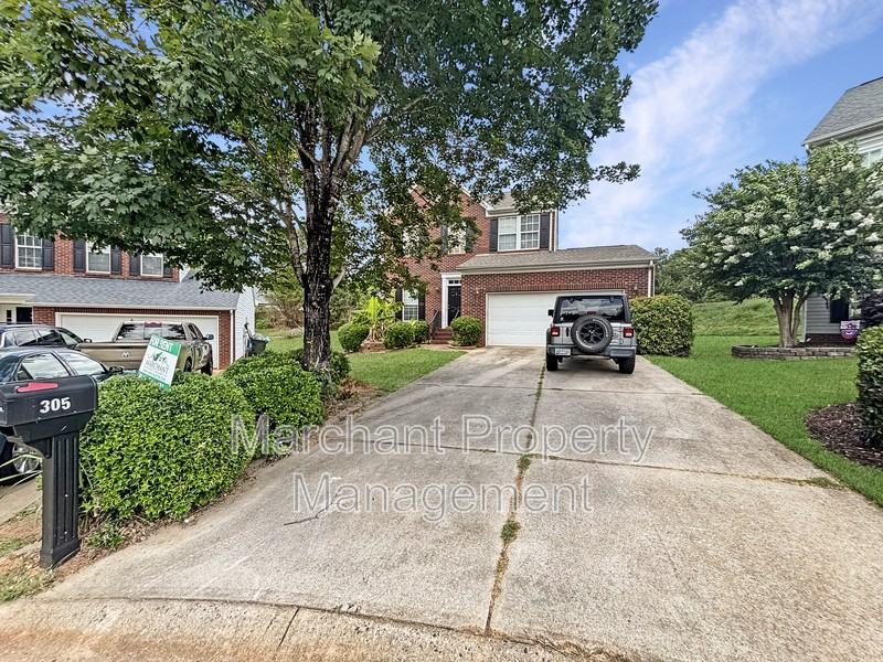 305 Londonderry Ct