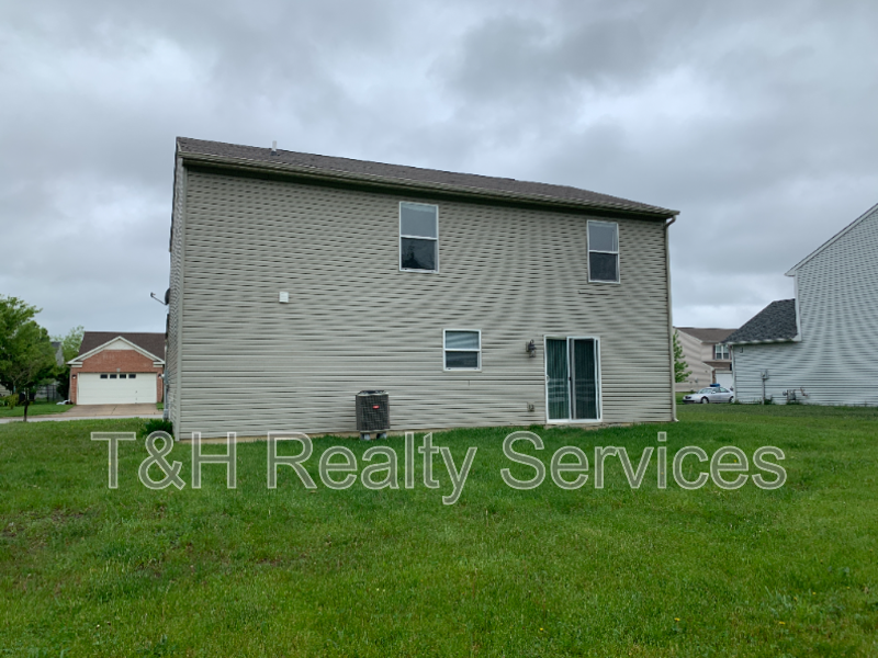 8151 Firefly Way - Photo 2 of 35