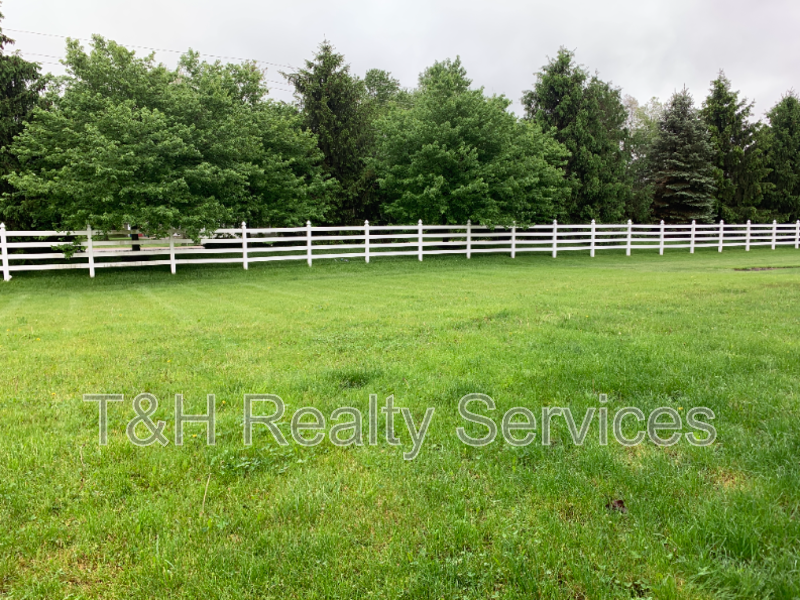 8151 Firefly Way - Photo 5 of 35