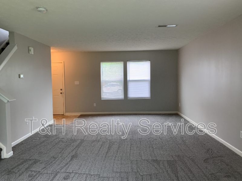 8151 Firefly Way - Photo 7 of 35