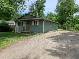 3030 Roberta Dr - Photo 1 of 1