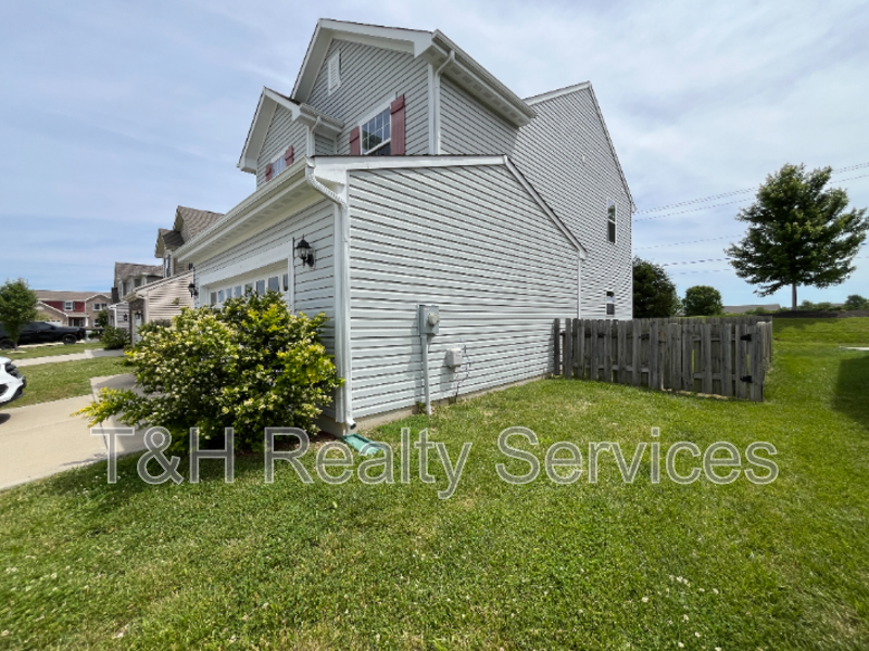 2273 Shadowbrook Trce - Photo 2 of 25