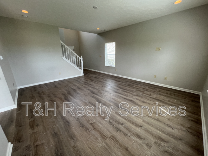 2273 Shadowbrook Trce - Photo 5 of 25