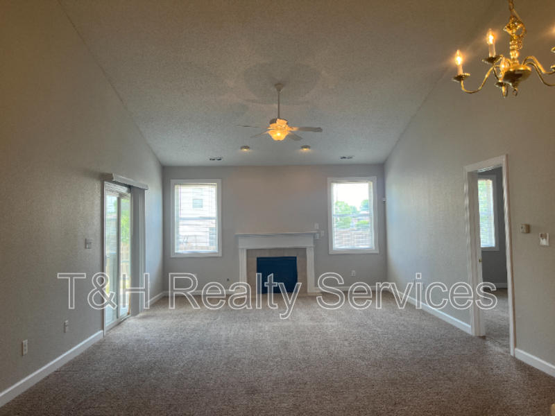 5935 Monticello Square Ln - Photo 5 of 24