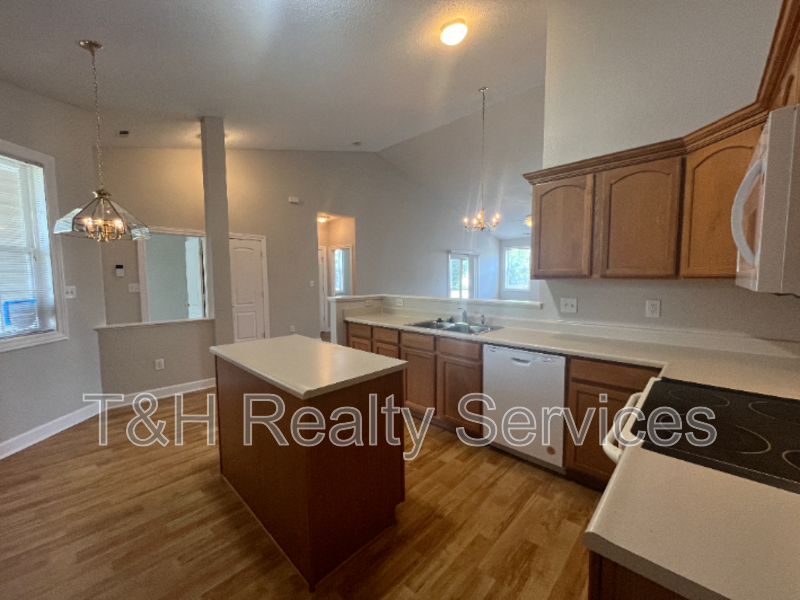 5935 Monticello Square Ln - Photo 7 of 24